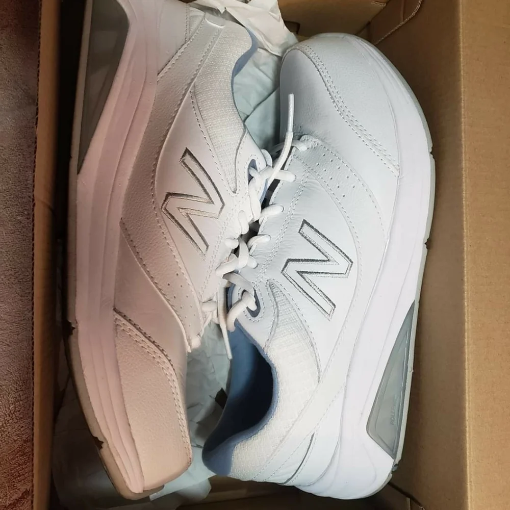 New Balance - Picture 3 of 3